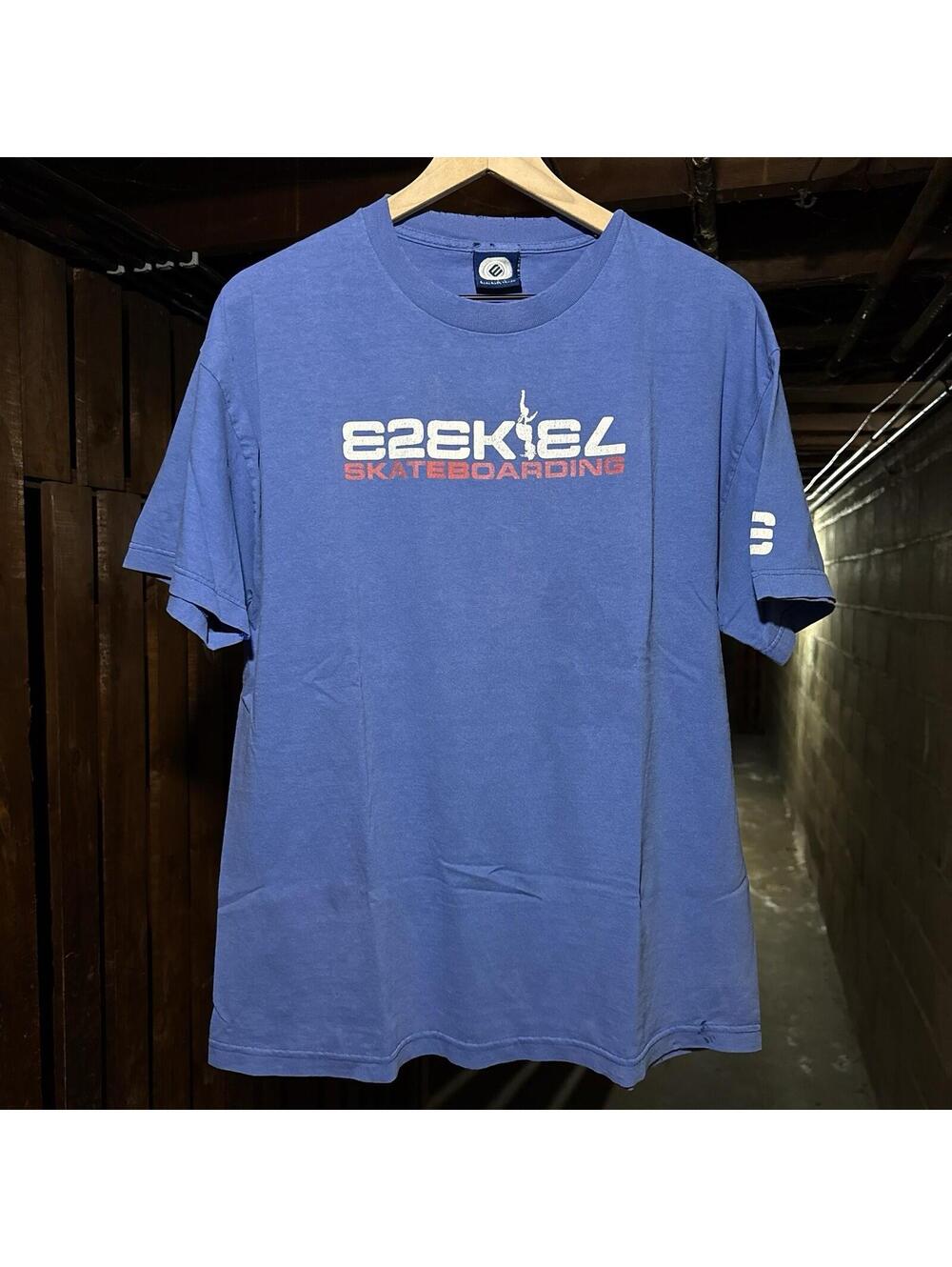 Vintage Ezekiel Skateboarding T Shirt Mens XL Blue Graphic Skate Logo Tee Y2K